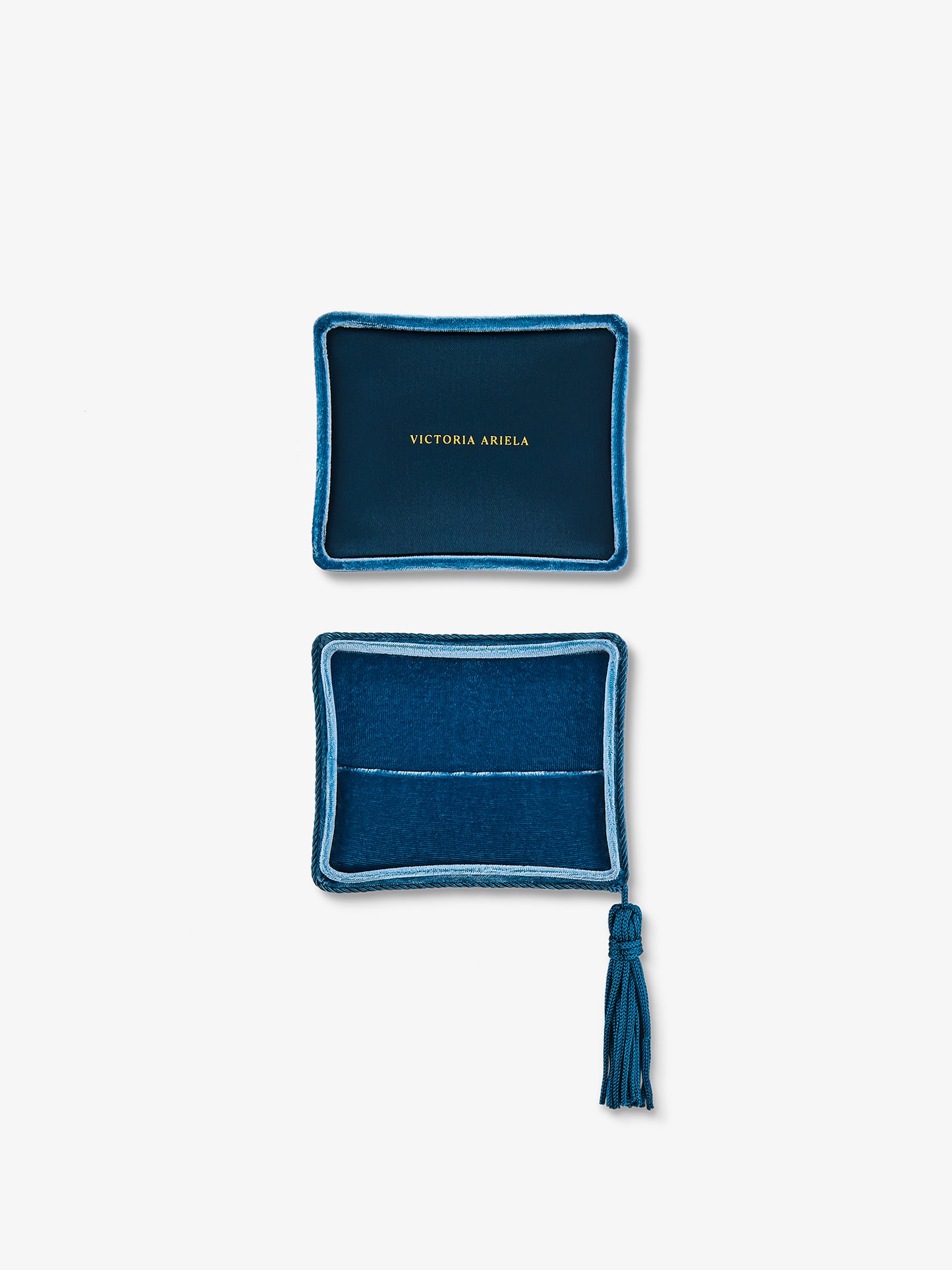 Something Blue Pochette Packaging