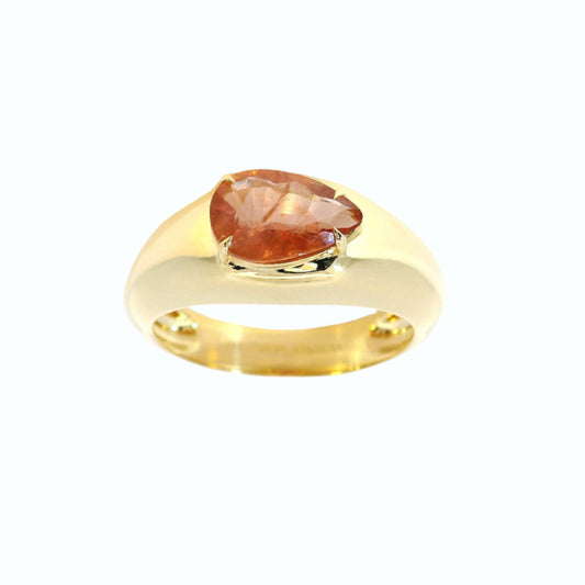 Bobby - Padparadscha sapphire
